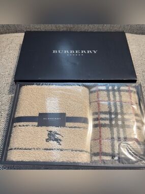 Burberry Beige Towel Set with Classic Check Accent